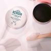 dentifrice solide ouvert avec brosse à dent en bambou